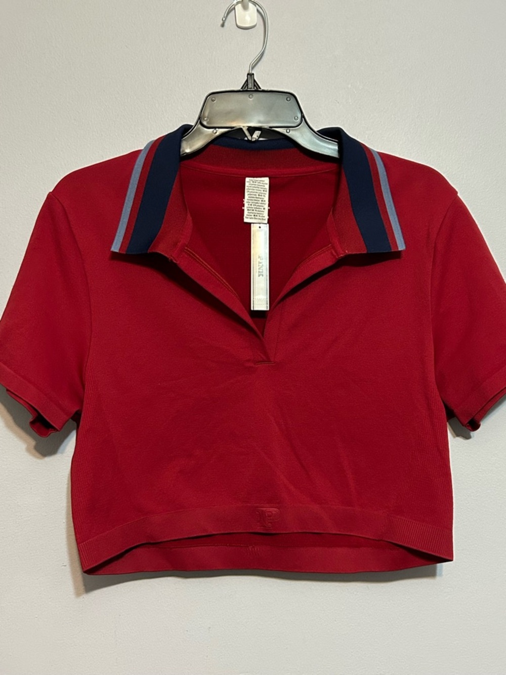 Victoria’s Secret PINK cropped athletic top